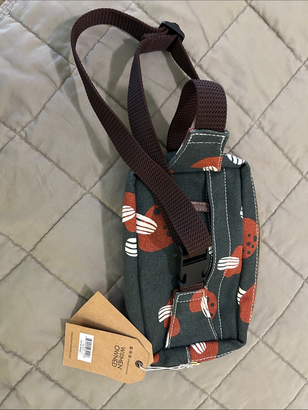 Maika Mendocino Charcoal Grey and Rust Mushroom Fanny Pack or Crossbody bag - Picture 8 of 9
